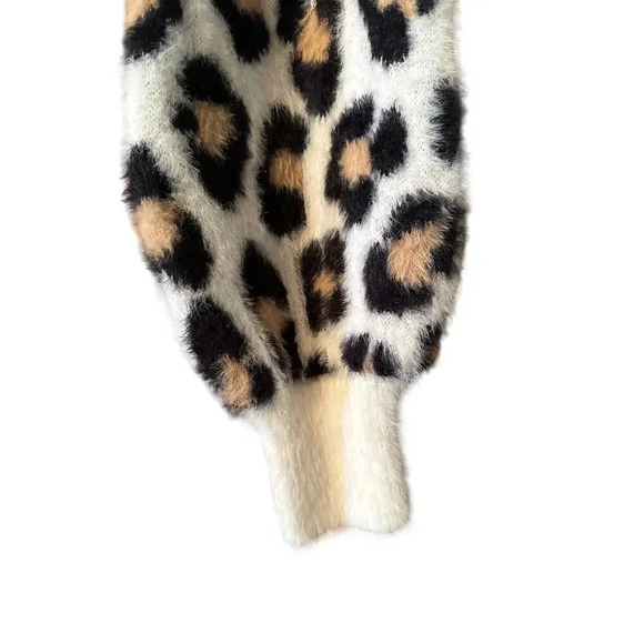 Leopard Print Pullover Sweater Crewneck Long Balloon Sleeve Fuzzy Knit - Picture 3 of 8